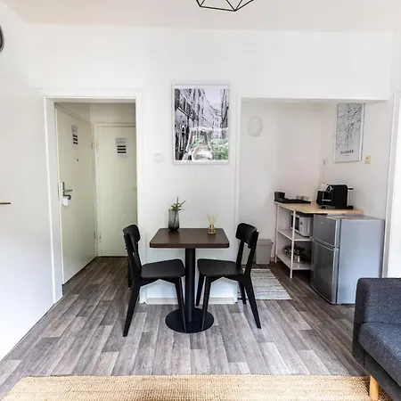 Perfekt Fuer 2! Wifi/ Netflix Apartment