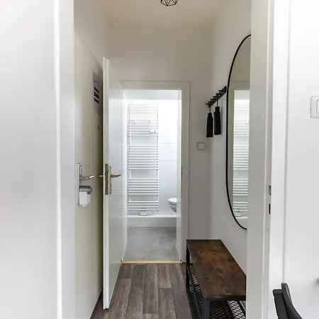 Apartament Perfekt Fuer 2! Wifi/ Netflix Duisburg
